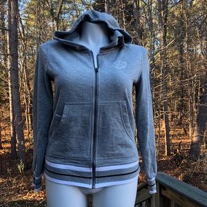 Converse hoodie with phone pocket L